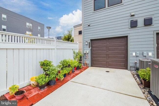 Photo - 13389 Launders St