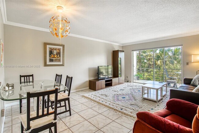 Photo - 600 NE 14th Ave Unidad 419