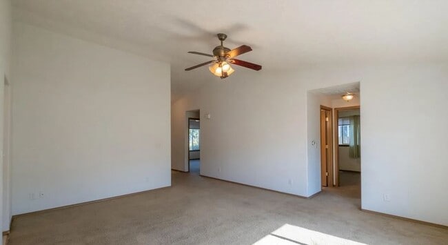 Photo - 746 Desert Pine St NW
