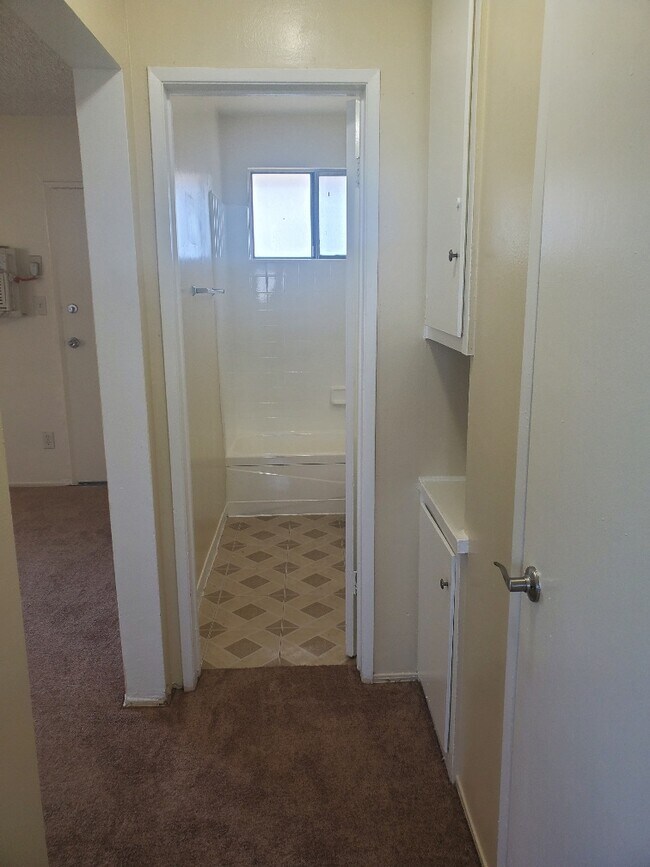 Photo - 11934 Runnymede St Unit 4