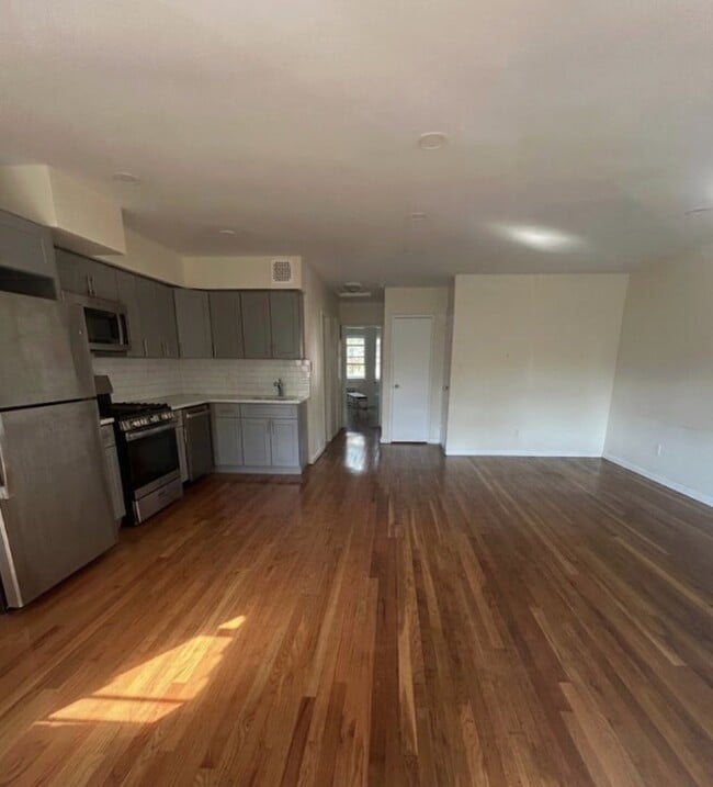 Photo - 964 East 100th Street