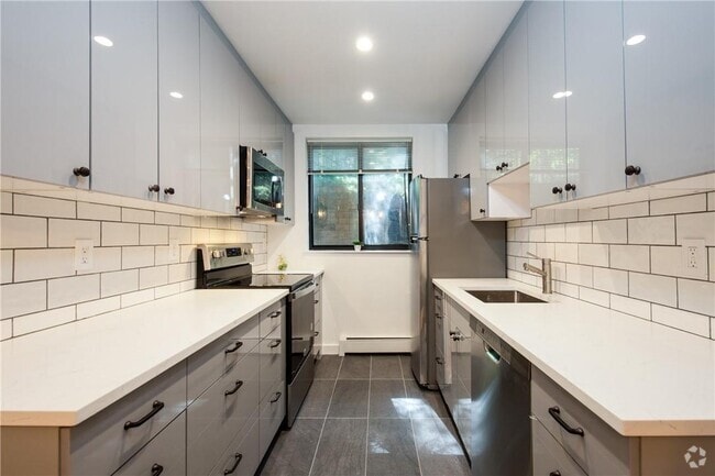 Building Photo - 500 Central Park Ave Unit 414 Rental