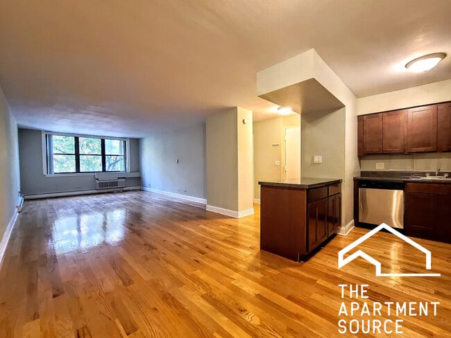 Photo - 1449 N Dearborn St