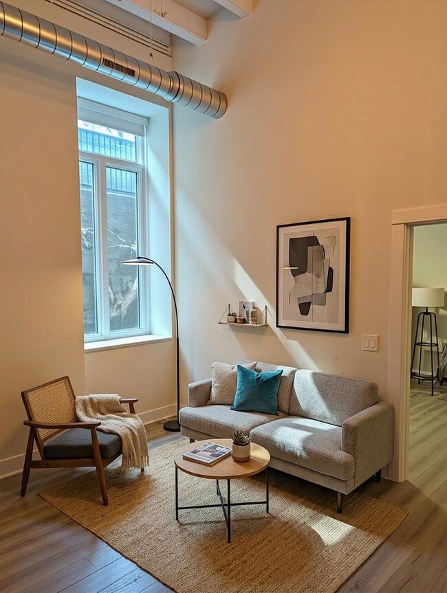 Photo - 1453 Maple Ave Unit B06