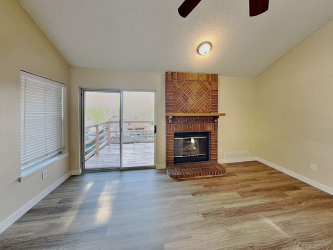 Photo - 7736 Halleys Dr