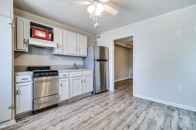 Photo - 757 St Thomas St Unit B