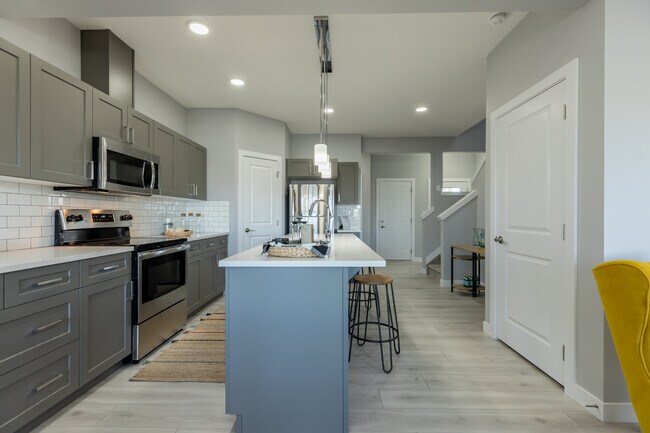 Photo - 273 Collicott Dr