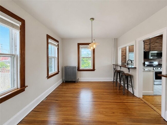 Photo - 209 Third St