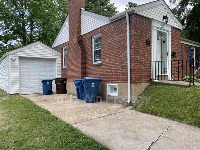 Photo - 201 Robert Ave