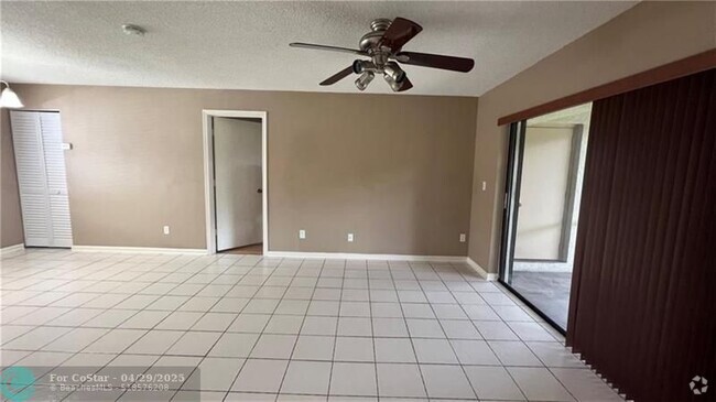 Building Photo - 9609 NW 4th St Unit 2B Rental