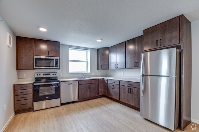 2BR, 1BA