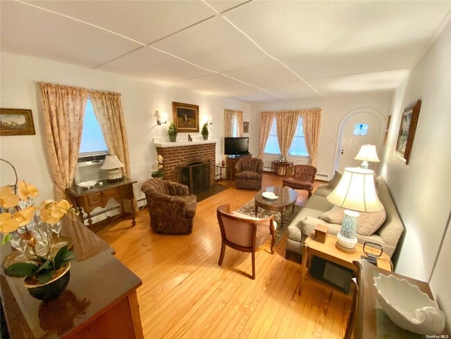 111 Inwood Ave
