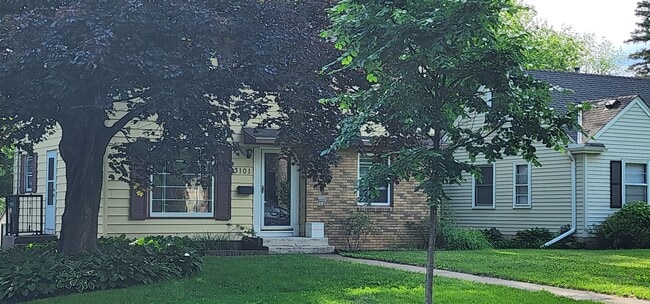 Photo - 3101 Quebec Ave S House