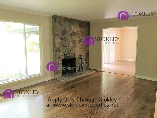 Photo - 229 Twinview Dr