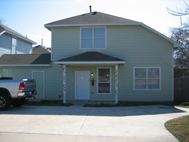 Building Photo - 3809 E Martin Luther King Jr Blvd Unit B