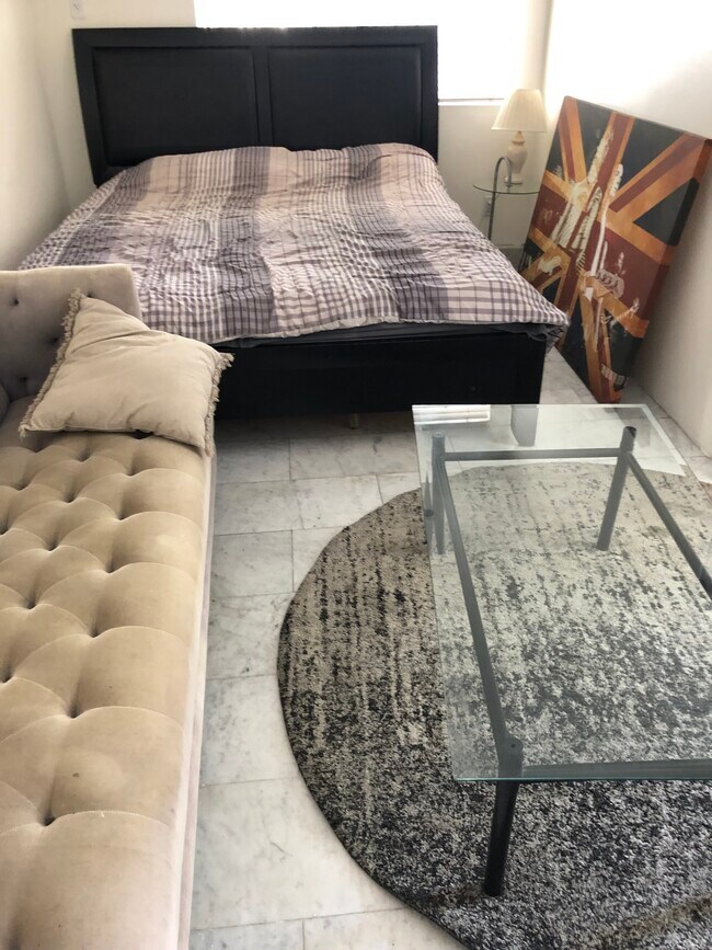 Photo - 200 S Maple Dr