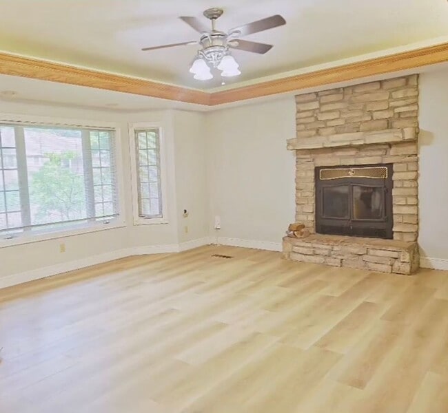 Photo - 5 bedroom, 4.5 bathroom