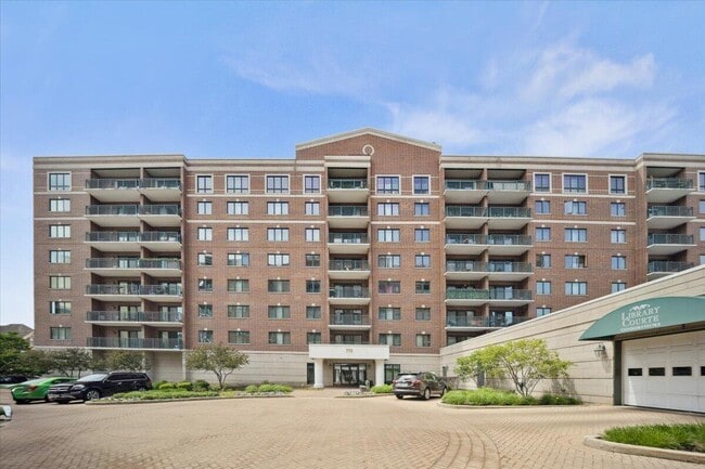Building Photo - 770 Pearson St Unit 802