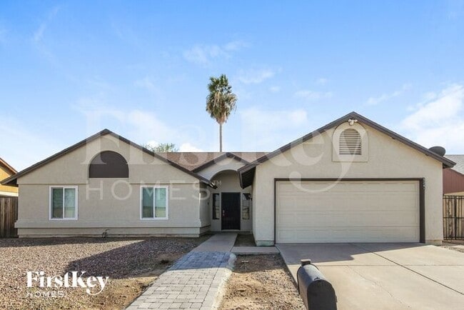 Building Photo - 5241 W Barbara Ave