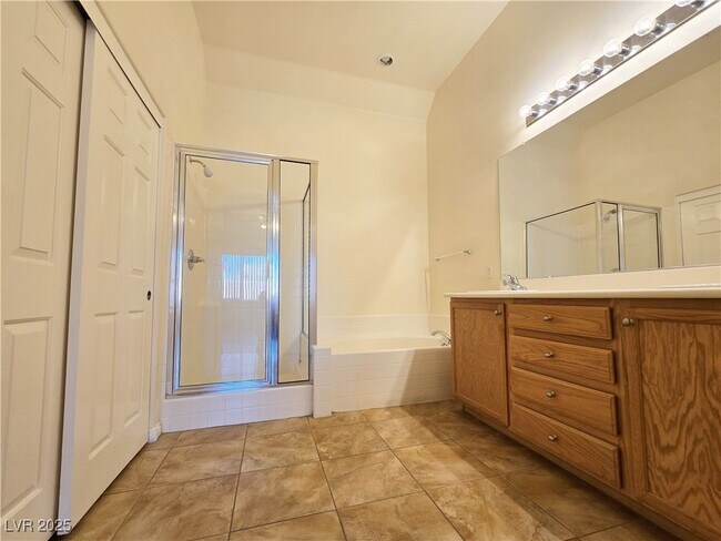 Photo - 9818 Nicova Ave