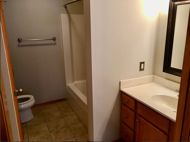 Photo - 450 Abbey Mill Dr SE