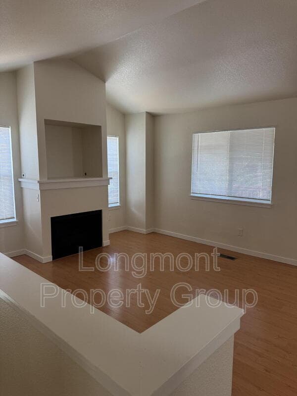 Photo - 719 Thornwood Way