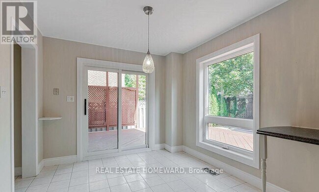 Photo - 822 Firth Ct