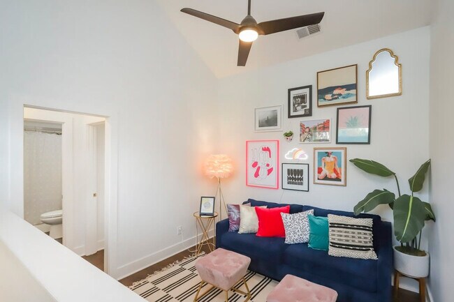 Photo - 2208 Elliott Ave Unit ID1302203P