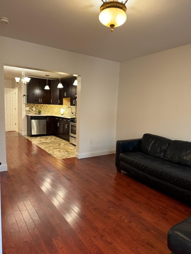 Photo - 183 Webster Ave Unidad 1
