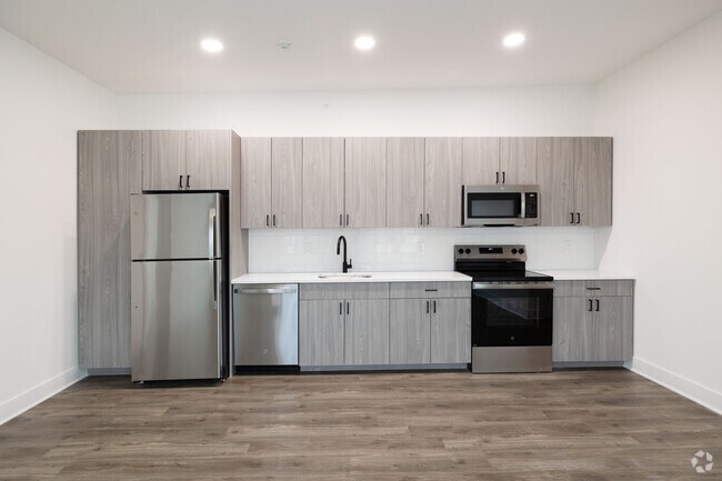 1BR, 1BA - 775SF - Kitchen