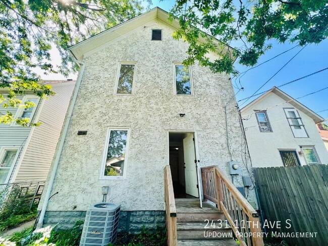 Photo - 2431 11th Ave S