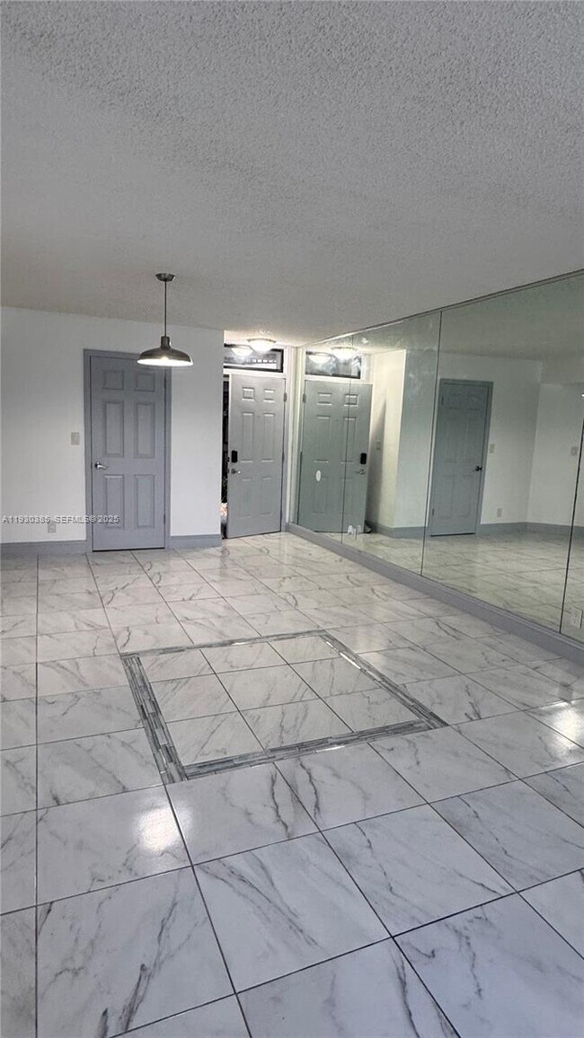 Photo - 212 Lake Pointe Dr Unidad 102