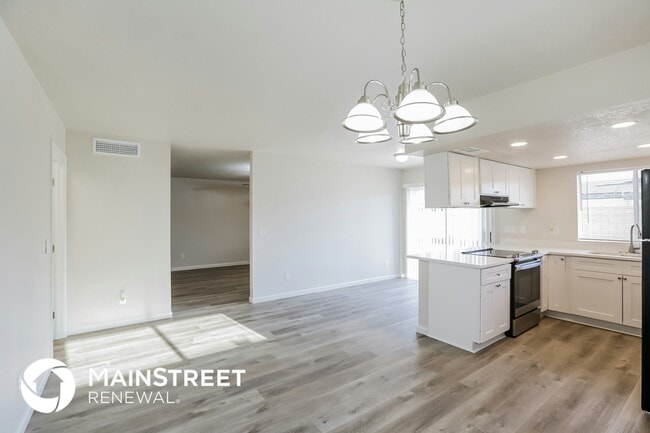 3522 W Malapai Dr