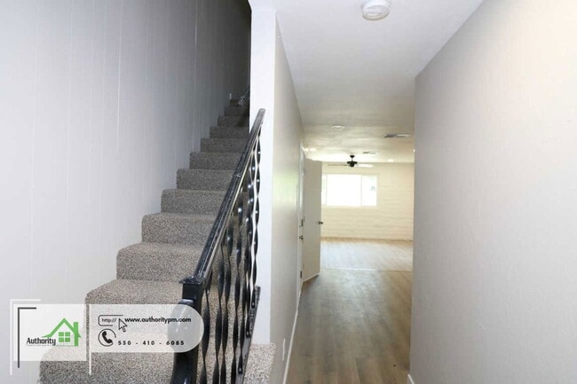 Photo - 1105 Olive Ave Unit 2