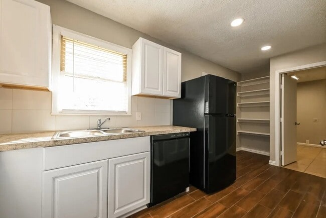 Photo - 1222 McDonald Dr