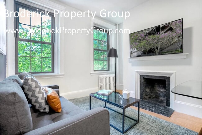 Building Photo - 83 Myrtle St Unit 4