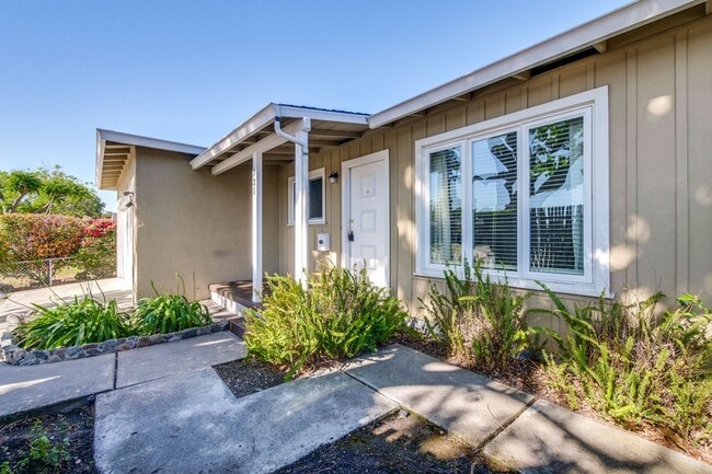Photo - Excellent 4 bed 2.5 Bath Single Family Home!