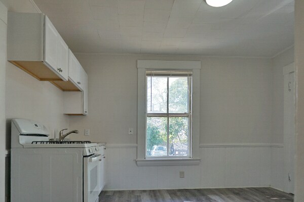 Building Photo - 23 Maple St Unit 25-1R Rental