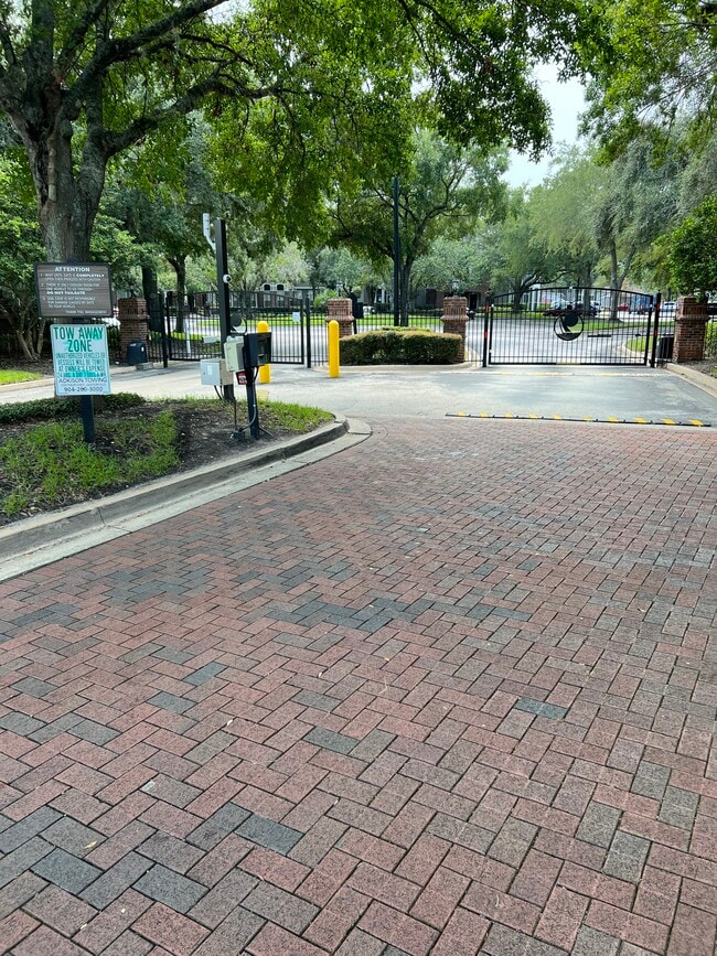 Photo - 10000 Gate Pky N Unit Sail Cove- 1115