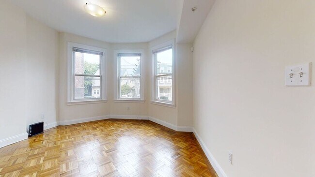 Building Photo - 51 Ashford St