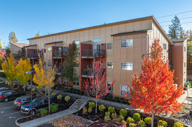 Building Photo - 56 Commons Apartments