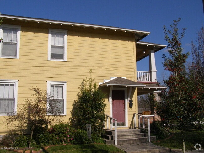 Building Photo - 829 Goodwin St Rental
