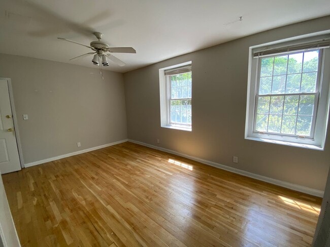 Photo - Andrews Court Unit 963-110