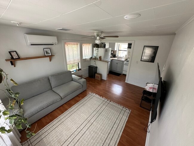 Photo - 730 24th Ave N Unit B