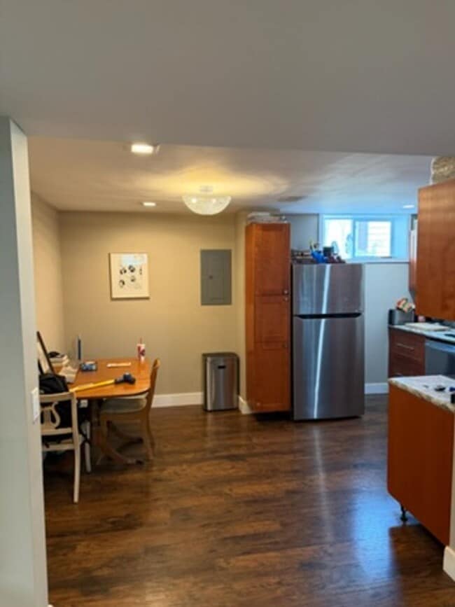 Photo - 2 Bedroom Apartment Near DTSF Unidad 814 1/2 S Main