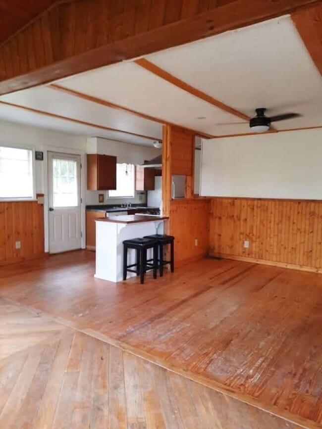 Photo - $1,500 - 2 Bedroom 1.5 Bathroom Cottage on...