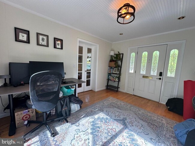 Photo - 104 S Columbus St