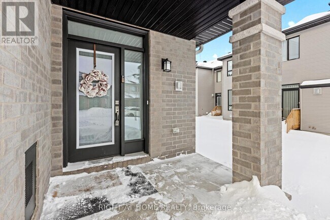 Photo - 674 Honeydew St