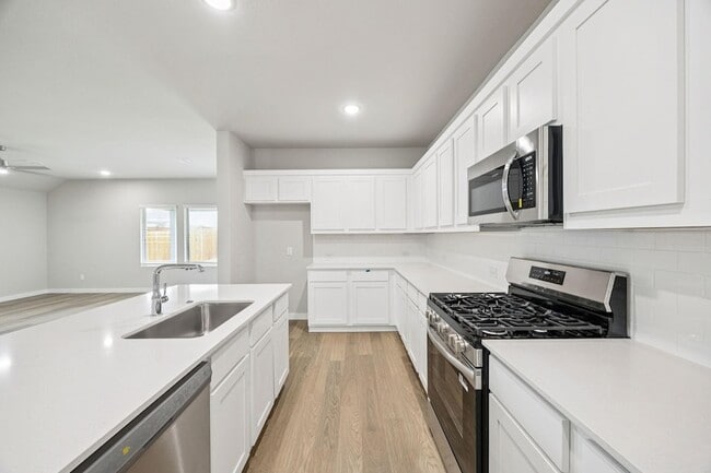 Photo - 523 Whispering Winds Trl