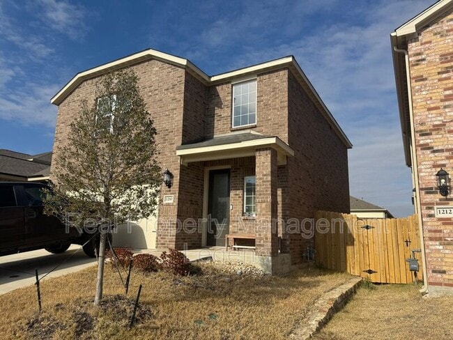 Photo - 1210 Bullock Dr